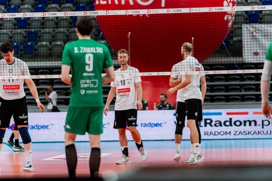 czarni 019.jpg czarni 019.jpg