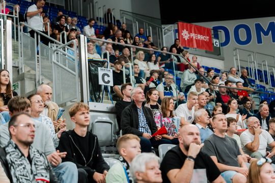 czarni 038.jpg czarni 038.jpg