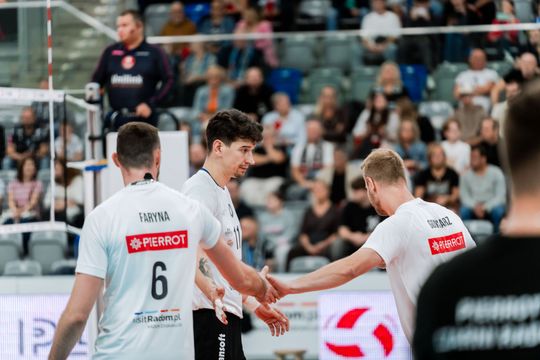 czarni 090.jpg czarni 090.jpg