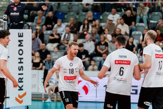 czarni 091.jpg czarni 091.jpg