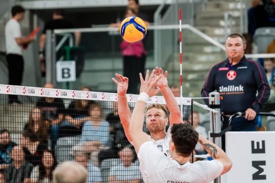 czarni 096.jpg czarni 096.jpg