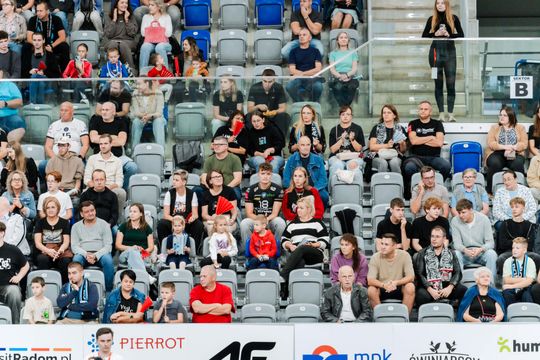 czarni 106.jpg czarni 106.jpg