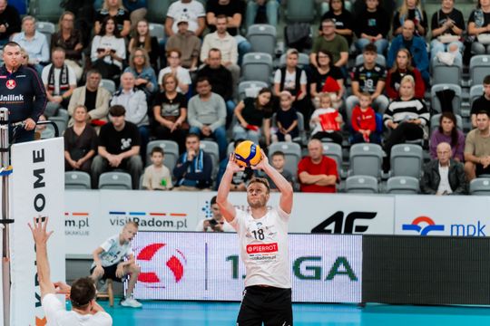 czarni 109.jpg czarni 109.jpg