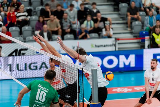 czarni 114.jpg czarni 114.jpg