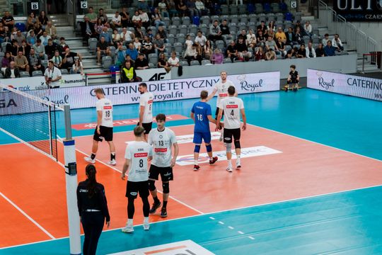 czarni 119.jpg czarni 119.jpg