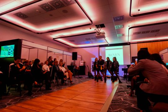 women 011.jpg women 011.jpg