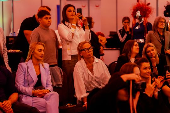 women 021.jpg women 021.jpg