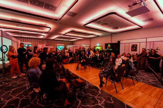 women 030.jpg women 030.jpg