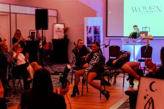 women 033.jpg women 033.jpg