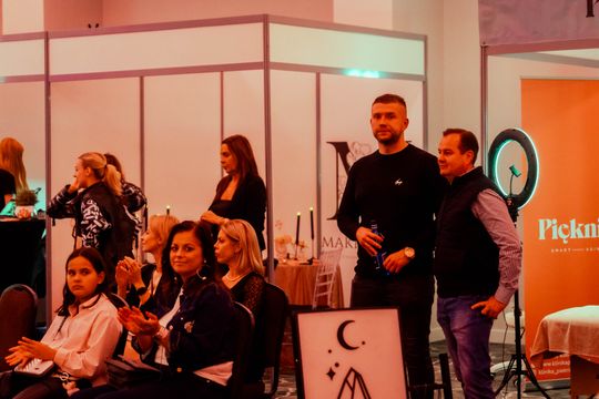 women 035.jpg women 035.jpg