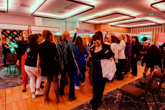 women 041.jpg women 041.jpg