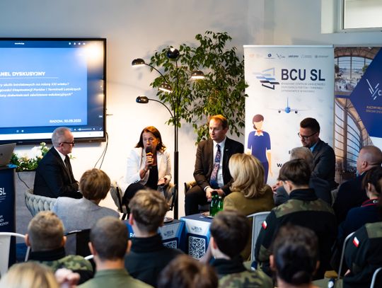 Konferencja pt. „Kadry dla lotnictwa – rola szkoleń i edukacji w rozwoju branży” (zdjęcia)