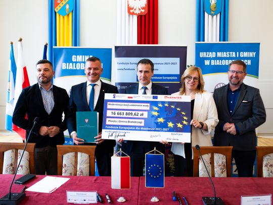 Podpisanie umowy na rozbudowę infrastruktury wodociągowej w Białobrzegach (zdjęcia)