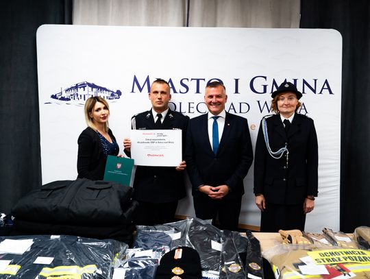 Przekazanie sprzętu dla OSP w Solcu nad Wisłą (zdjęcia)