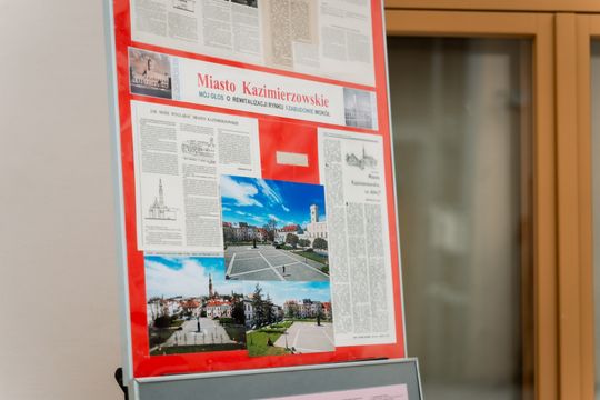 Otwarcie wystawy jubileuszowej 50 lat pracy architekta Bogusława Bluma-Ochońskiego 031.jpg