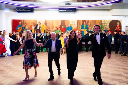 Gala z okazji Jubileuszu 120 lecia istnienia szkoły IV Liceum Ogólnokształcącego im. Chałubińskiego (zdjęcia) Gala z okazji Jubileuszu 120 lecia istnienia szkoły IV Liceum Ogólnokształcącego im. Chałubińskiego (zdjęcia)