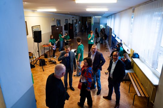 Jubileusz 120 lecia istnienia szkoły IV Liceum Ogólnokształcącego im. Chałubińskiego - spacer po szkole (zdjęcia)