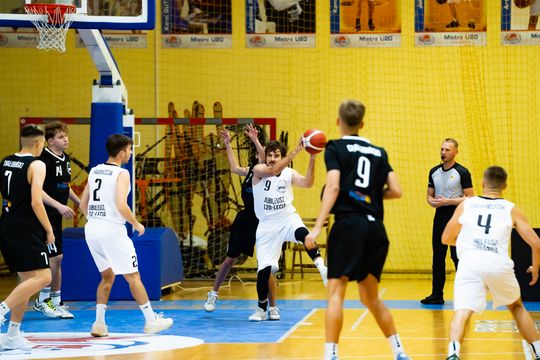 Jubileusz 120 lecia istnienia IV LO im. dra Tytusa Chałubińskiego - mecz koszykówki (zdjęcia)