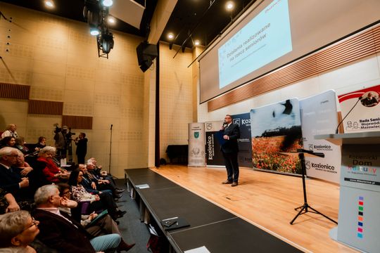 Rola liderów społeczności lokalnych w zakresie działań na rzecz osób starszych 006.jpg