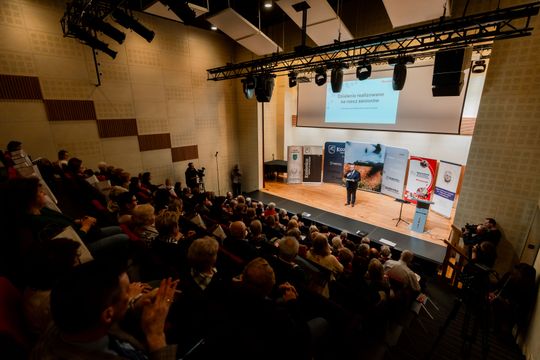 Rola liderów społeczności lokalnych w zakresie działań na rzecz osób starszych 018.jpg