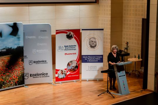 Rola liderów społeczności lokalnych w zakresie działań na rzecz osób starszych 029.jpg