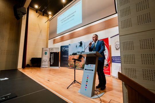 Rola liderów społeczności lokalnych w zakresie działań na rzecz osób starszych 038.jpg