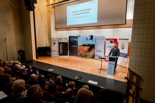 Rola liderów społeczności lokalnych w zakresie działań na rzecz osób starszych 045.jpg