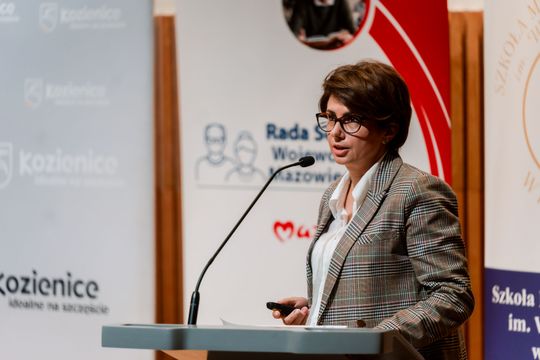 Rola liderów społeczności lokalnych w zakresie działań na rzecz osób starszych 049.jpg