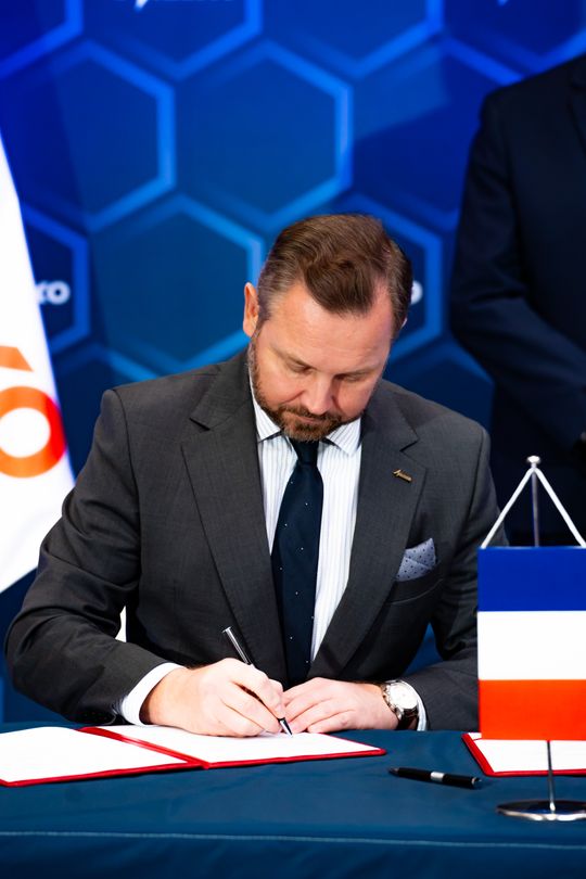 Podpisanie porozumienia o współpracy pomiędzy PGZ S.A., MESKO S.A. a EURENCO (zdjęcia)