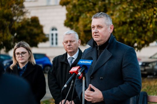 PiS 010.jpg PiS 010.jpg