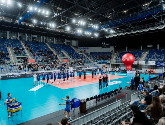 Pierrot Czarni Radom - Karton-Pak Astra Nowa Sól (zdjęcia) Pierrot Czarni Radom - Karton-Pak Astra Nowa Sól (zdjęcia)