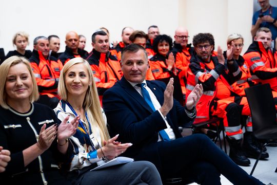 Uroczystość zakończenia szkolenia z samoobrony dla ratowników medycznych „Bezpieczny Radom – bezpieczny Ratownik II” (zdjęcia)