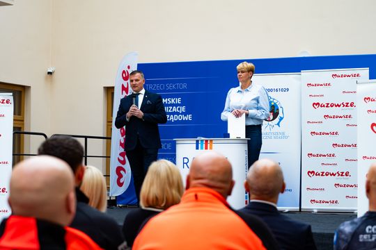 Uroczystość zakończenia szkolenia z samoobrony dla ratowników medycznych „Bezpieczny Radom – bezpieczny Ratownik II” (zdjęcia)