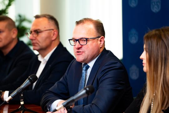 Konferencja prasowa dot. projektu Inteligentnego Systemu Transportowego (zdjęcia)