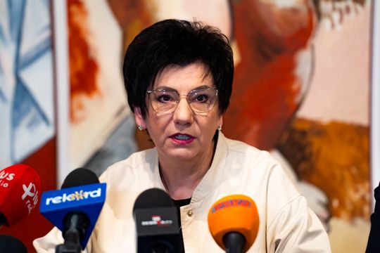 Konferencja prasowa dot. przekazania 7 obrazów Wojciecha Fangora dla MCSW Elektrownia (zdjęcia)