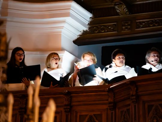 Koncert zaduszkowy "Twarzą w stronę wieczności" (zdjęcia)