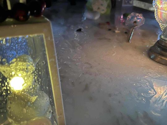 Okradziony grób dziecka na cmentarzu na Firleju