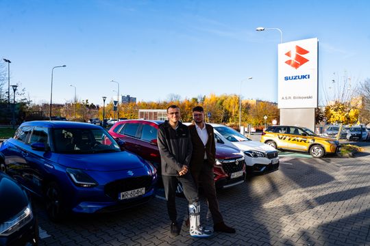 Rok z nagrodą Radia Rekord! Pan Dominik pożegnał swoje Suzuki Swift (zdjęcia) Rok z nagrodą Radia Rekord! Pan Dominik pożegnał swoje Suzuki Swift (zdjęcia)