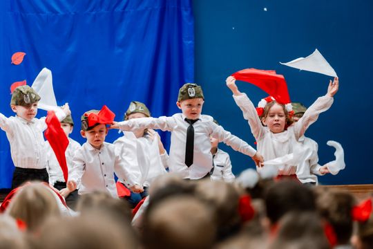 %22Dzień Niepodległości 11 listopada%22 uroczysta akademia 005.jpg