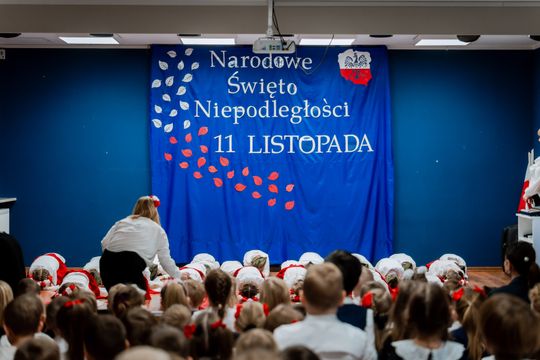 %22Dzień Niepodległości 11 listopada%22 uroczysta akademia 004.jpg
