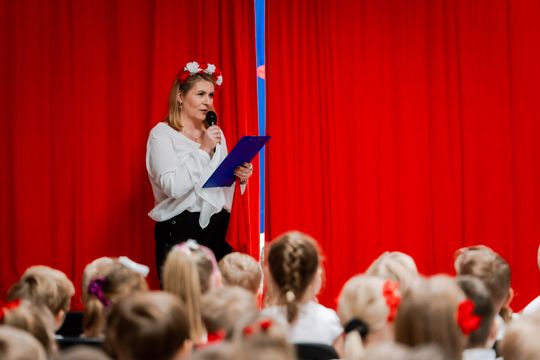 %22Dzień Niepodległości 11 listopada%22 uroczysta akademia 003.jpg