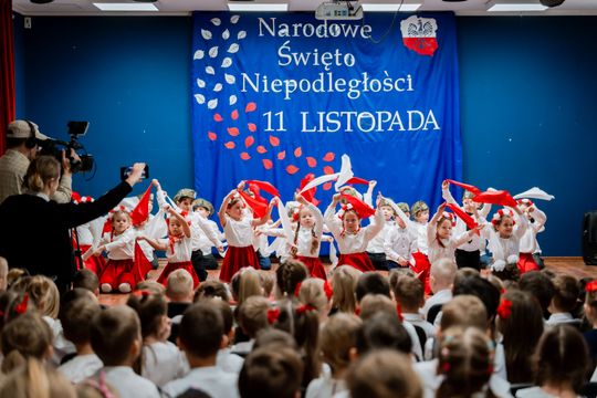 %22Dzień Niepodległości 11 listopada%22 uroczysta akademia 007.jpg
