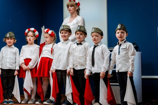 %22Dzień Niepodległości 11 listopada%22 uroczysta akademia 040.jpg