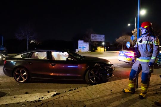 Wypadek drogowy na ul. Warszawskiej (zdjęcia)