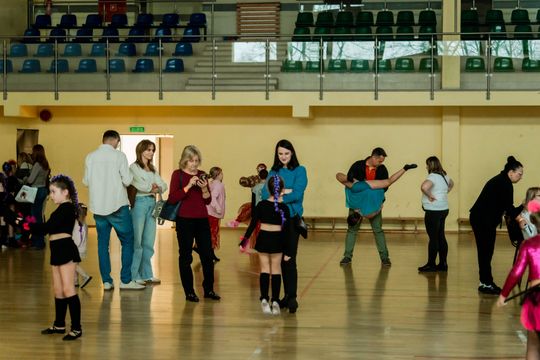 Ogólnopolski Andrzejkowy Konkurs Tańca Zwoleń 003.jpg Ogólnopolski Andrzejkowy Konkurs Tańca Zwoleń 003.jpg