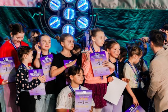 Ogólnopolski Andrzejkowy Konkurs Tańca Zwoleń 020.jpg Ogólnopolski Andrzejkowy Konkurs Tańca Zwoleń 020.jpg