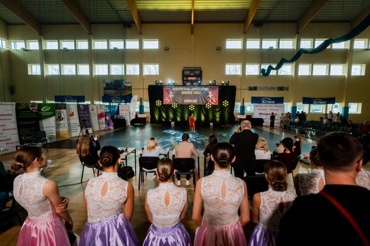 Ogólnopolski Andrzejkowy Konkurs Tańca Zwoleń 055.jpg Ogólnopolski Andrzejkowy Konkurs Tańca Zwoleń 055.jpg