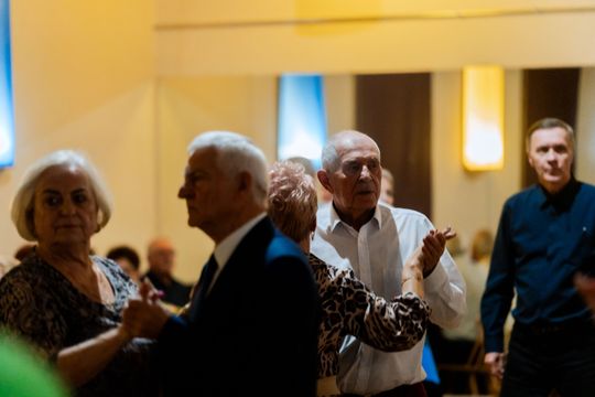 Jesienna potańcówka w DK Idalin 007.jpg