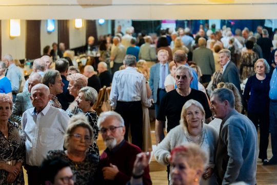 Jesienna potańcówka w DK Idalin 017.jpg