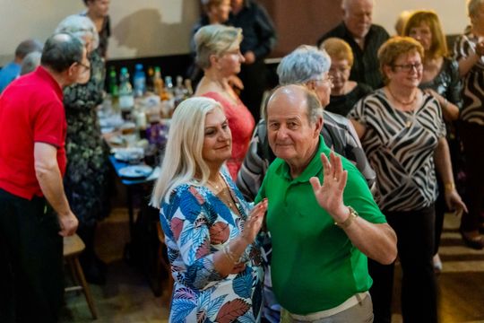 Jesienna potańcówka w DK Idalin 024.jpg